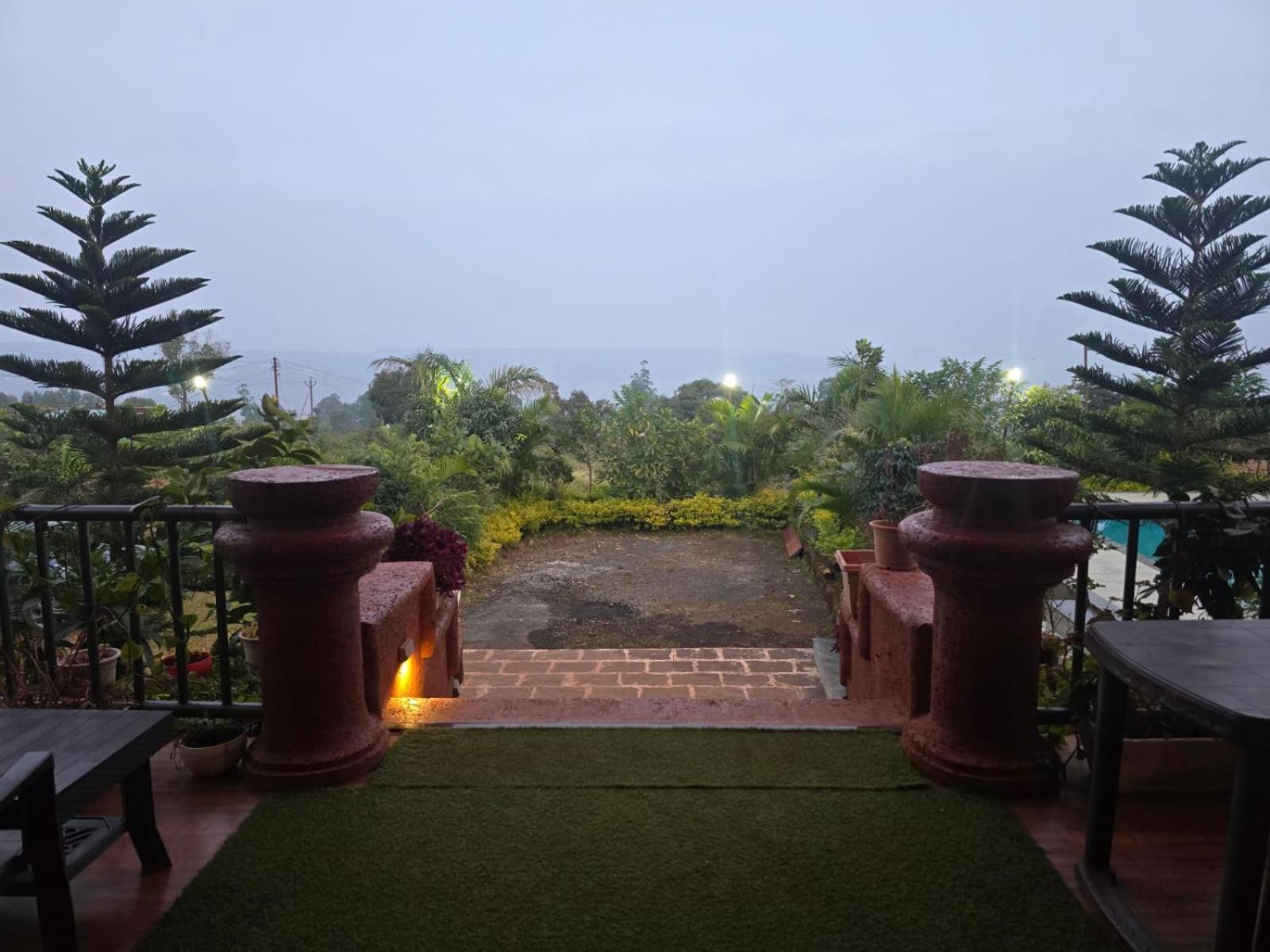 Stone Casa By Vgh 4Bhk Villa With Swimming Pool 마하발레슈와르 외부 사진