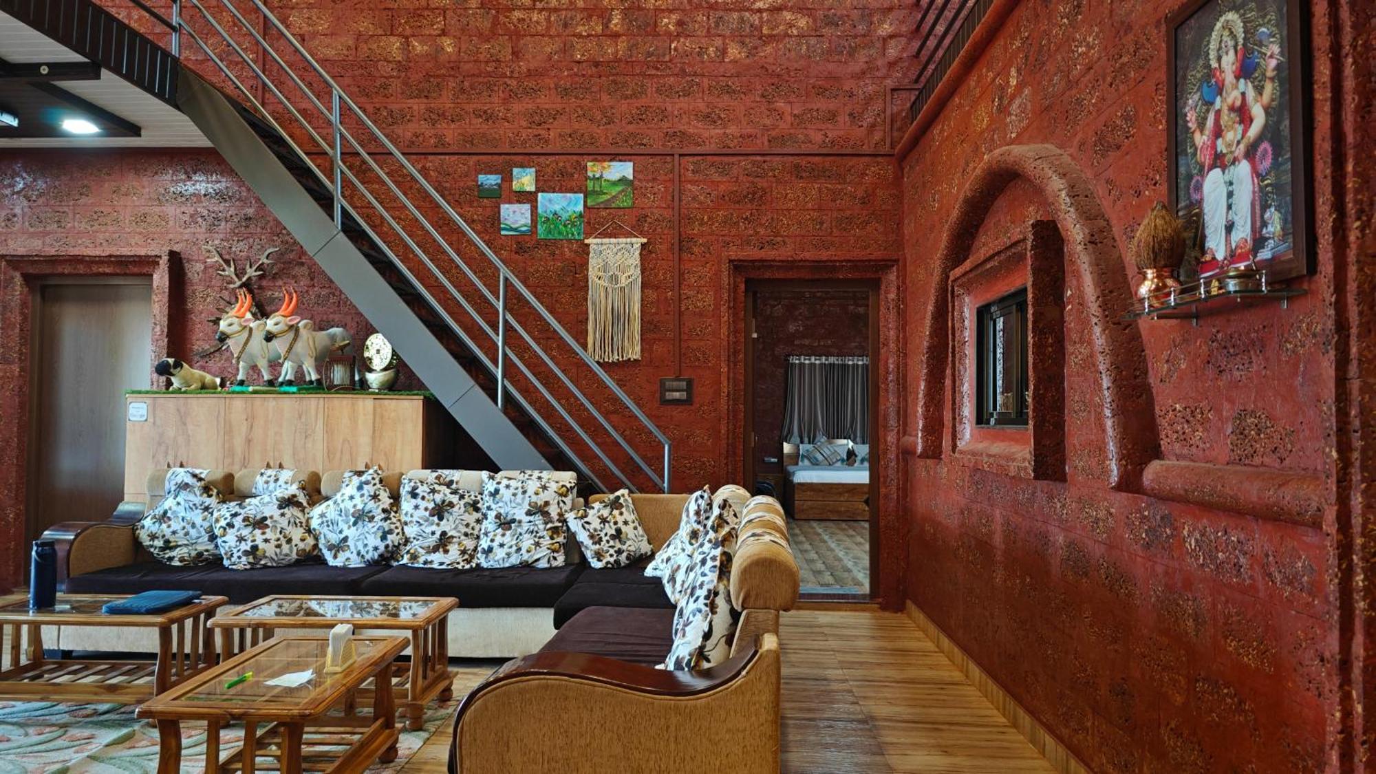 Stone Casa By Vgh 4Bhk Villa With Swimming Pool 마하발레슈와르 외부 사진